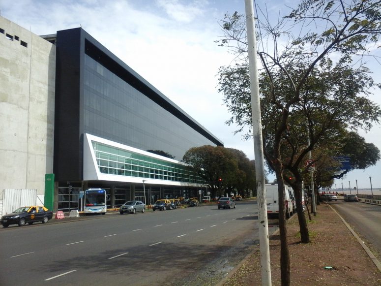 Aeroparque Moras Curtain wall